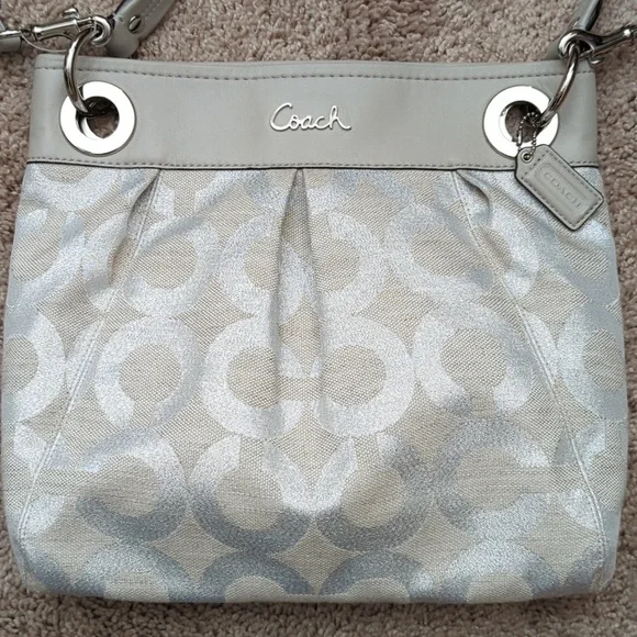 New without tag Coach Handbag - Picture 2 of 5